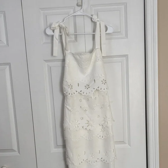 Petal & Pup White Floral Maxi Dress - Picture 4 of 8